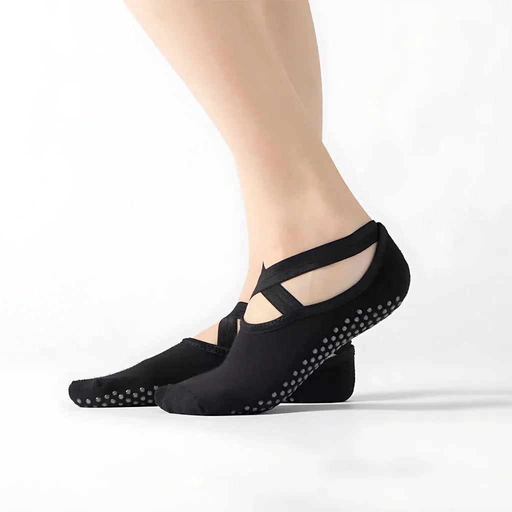 Barre Workout Socks With Non Slip Towel Cushion Base - Black / one size