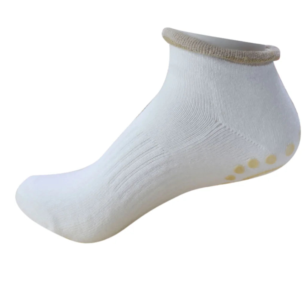 Breathable Barre Sticky Socks For Studio Control - White / one size