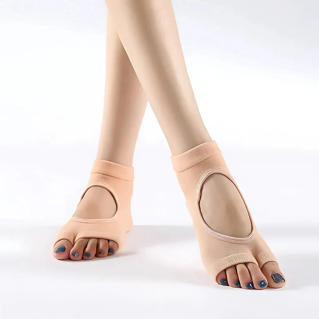 Exposed Toe Yoga Feet Socks With Grip Support - Skin Color / one size