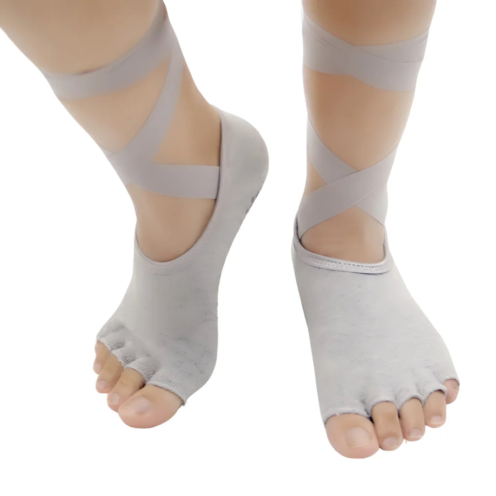 Instep Strap Socks Yoga Grip Essentials - Light Gray / one size