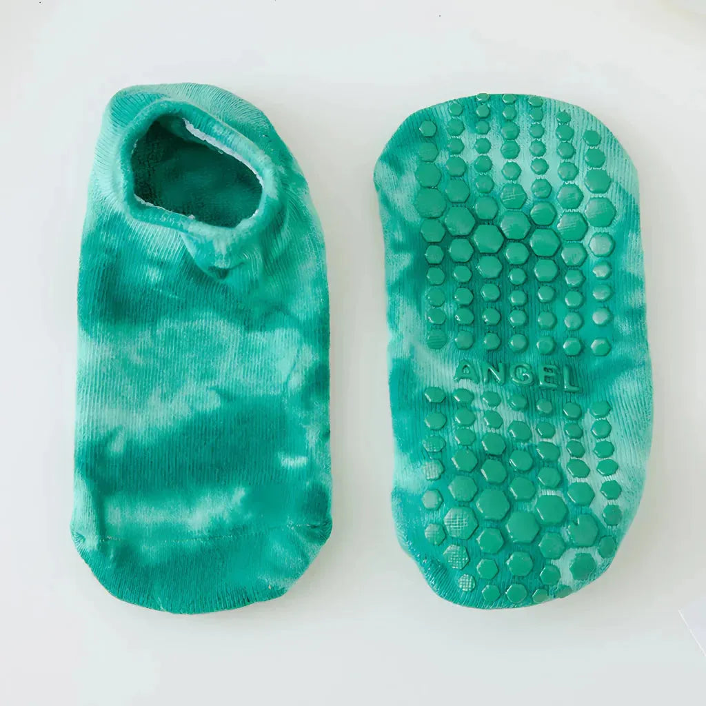 Kids Yoga Socks With Grips In Tie Dye And Gradient Colors - Tie Dyed Green / one size