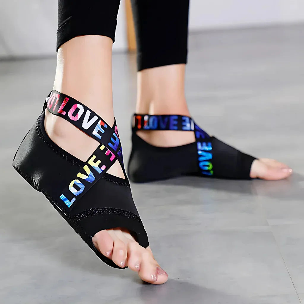 Lightweight Yoga Shoes For Women With Grip Support