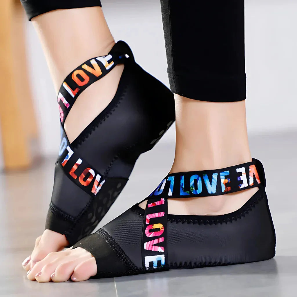Lightweight Yoga Shoes For Women With Grip Support - Black Flower / 35-36