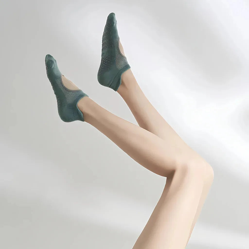 Non Slip Yoga Socks For Women With Cotton Comfort - Dark green / one size