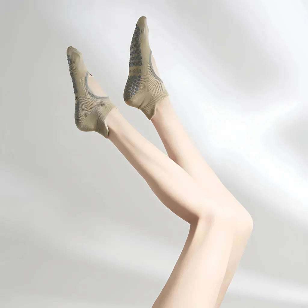 Non Slip Yoga Socks For Women With Cotton Comfort - Khaki / one size