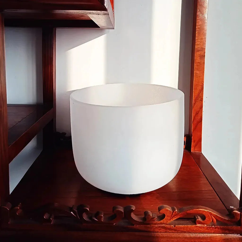 Quartz Crystal Bowl For Healing And Sound Therapy - White / 10