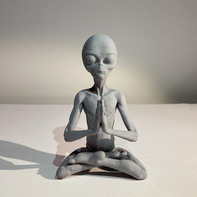 MEDITATING ALIEN YOGA STATUE FOR COSMIC PEACE