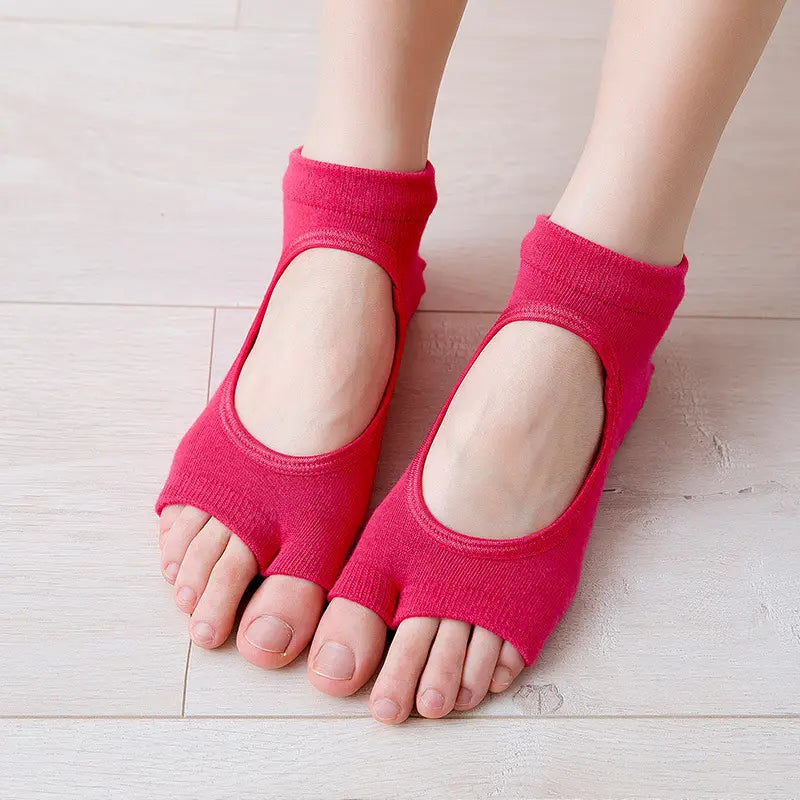HALTER STYLE NON SLIP YOGA SOCKS FOR DANCE AND FITNESS