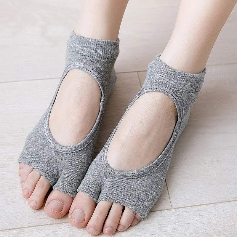 HALTER STYLE NON SLIP YOGA SOCKS FOR DANCE AND FITNESS