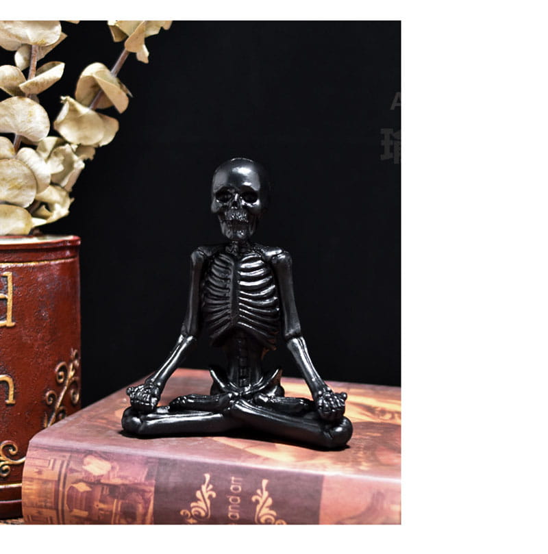 HALLOWEEN YOGA SKULL STATUE DECOR FOR MEDITATION SPACES