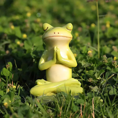 Animal-Inspired Yoga Statues For Garden Decor - Frog