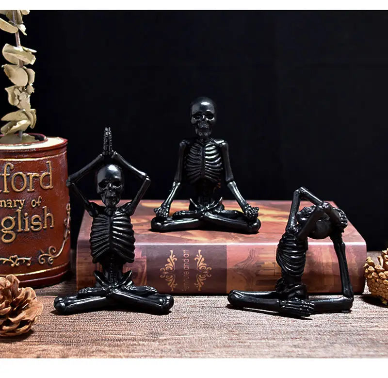 HALLOWEEN YOGA SKULL STATUE DECOR FOR MEDITATION SPACES