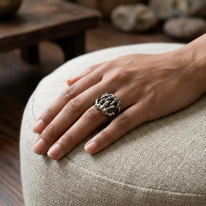 Black Gothic Rings With Geometric Retro Design