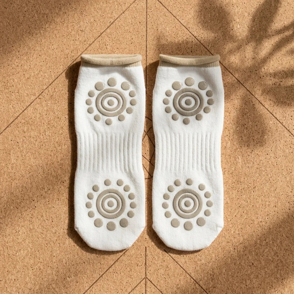 Breathable Barre Sticky Socks For Studio Control