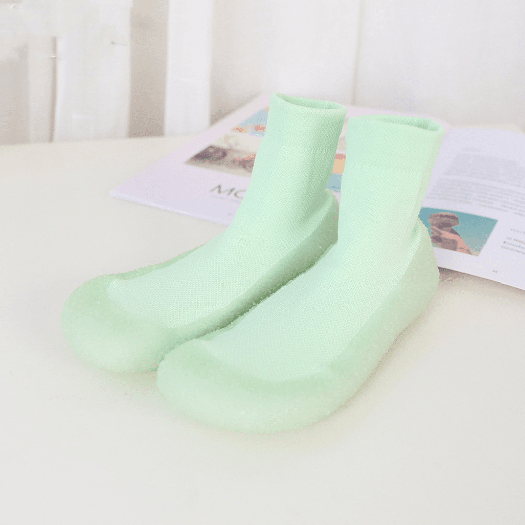 Breathable Hot Yoga Shoes With Non Slip Grip - Glowing light green / 34