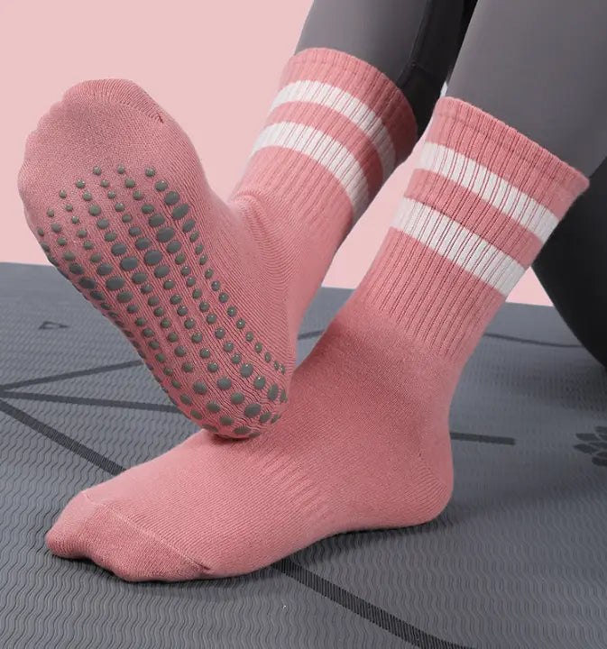 BREATHABLE COTTON YOGA SOCKS FOR WOMEN