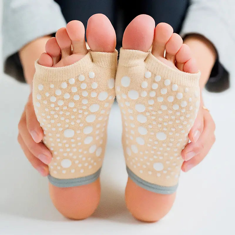 SPLIT TOE JACQUARD YOGA SOCKS FOR WOMEN