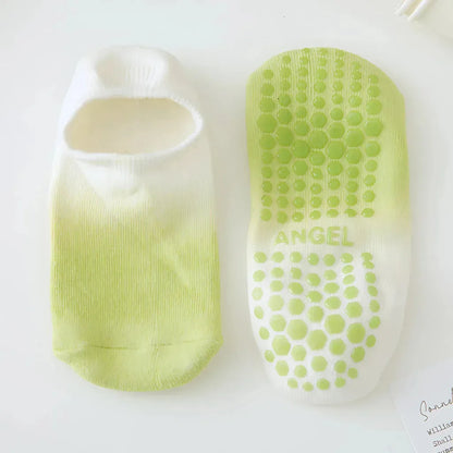 Kids Yoga Socks With Grips In Tie Dye And Gradient Colors - Gradient Green / one size