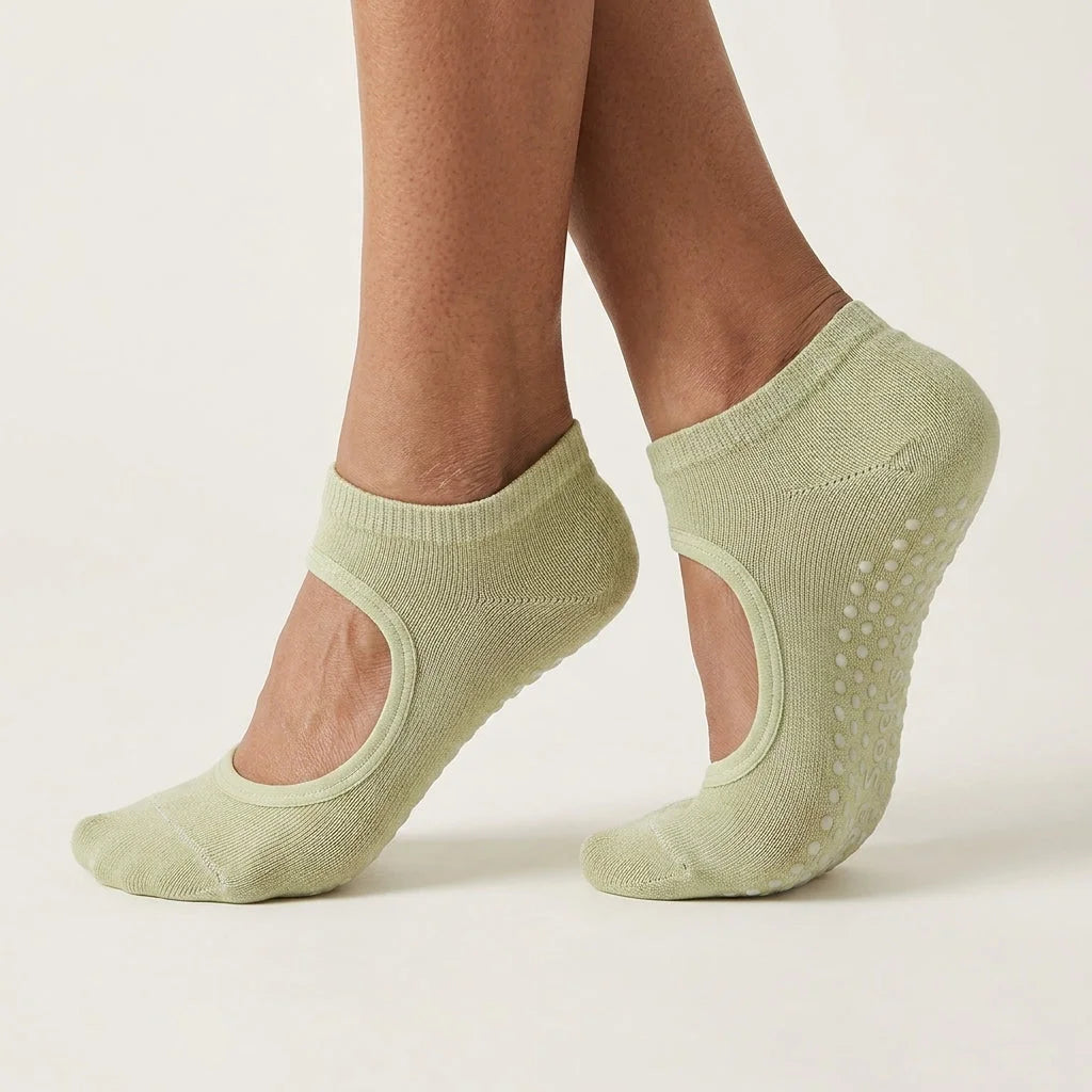 Sticky Socks Barre With Non Slip Grip And Soft Cotton