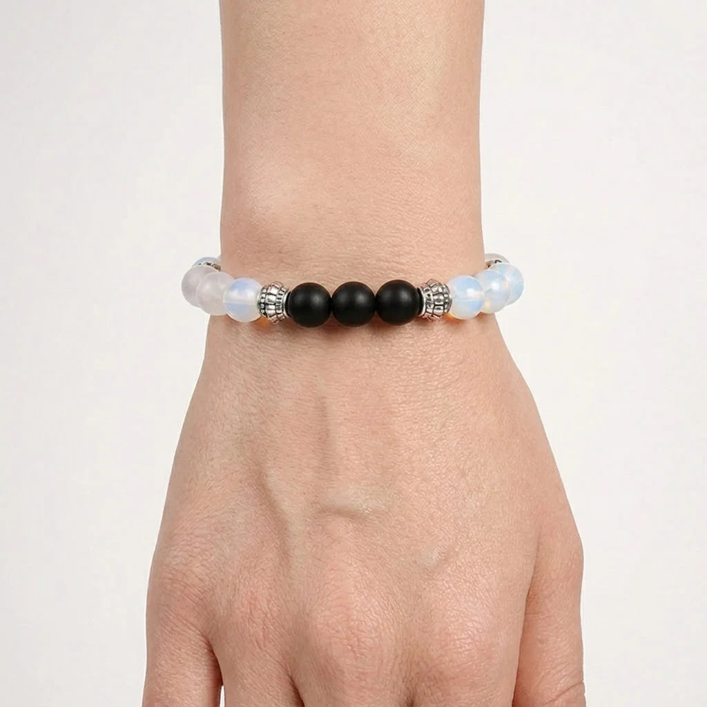 White Agate Bracelet With Mixed Bead Design - White Black