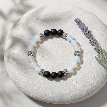 White Agate Bracelet With Mixed Bead Design - White Black